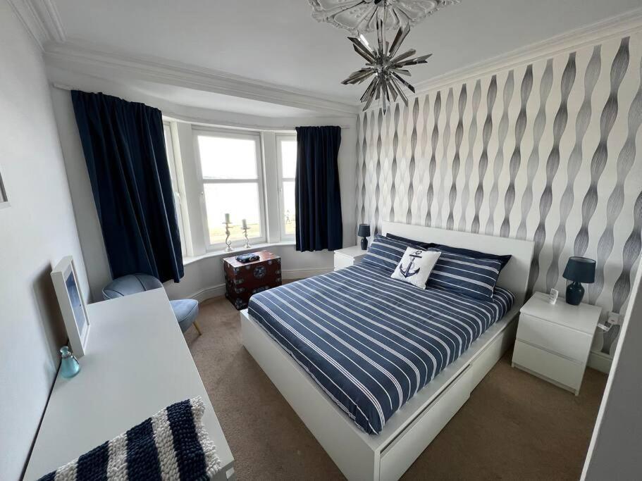 Fantastic 3 Bedroom Holiday Home Millport Exterior photo